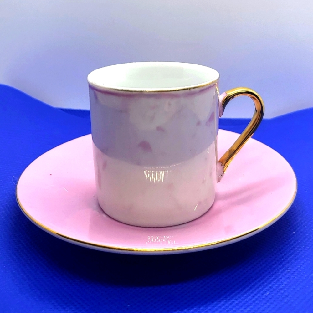 Godinger & company set of four  pastel colors demitasse cups and saucers